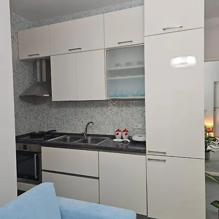 Main Blloku 1 * 地拉那