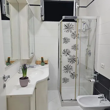 Main Blloku 1 地拉那