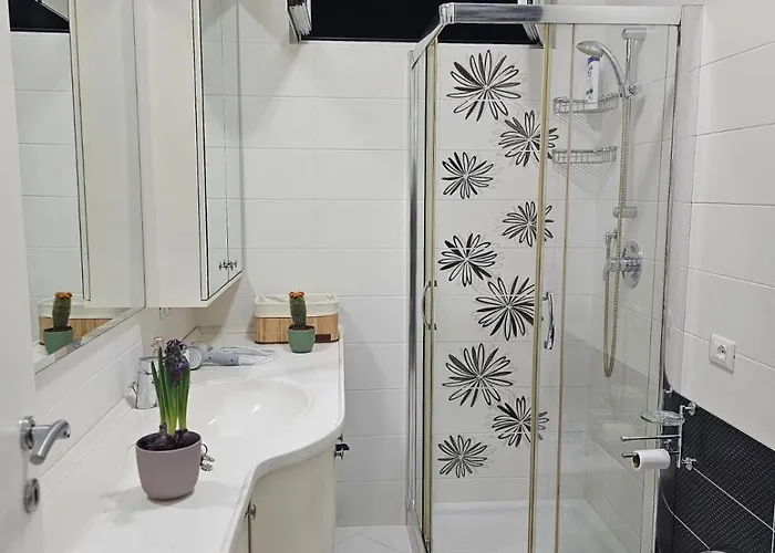 Main Blloku 1 Tirana